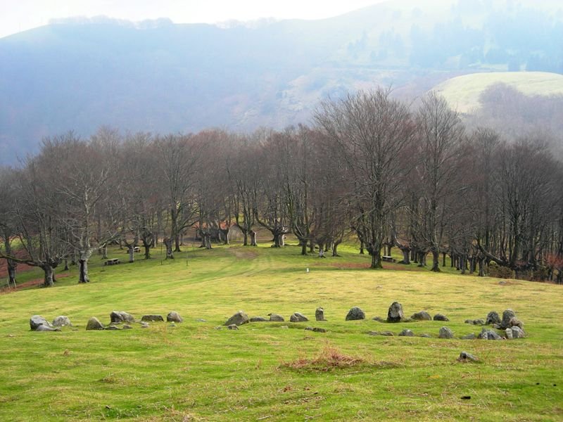 Oianleku ipar harrespila