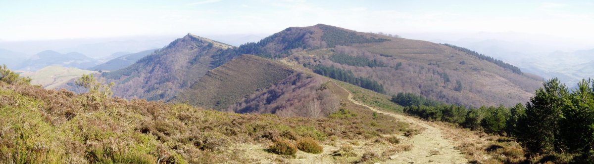 Kolitza eta Terreros mendebaldetik ikusita