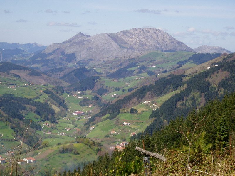 Izarraitz ekialdetik ikusita