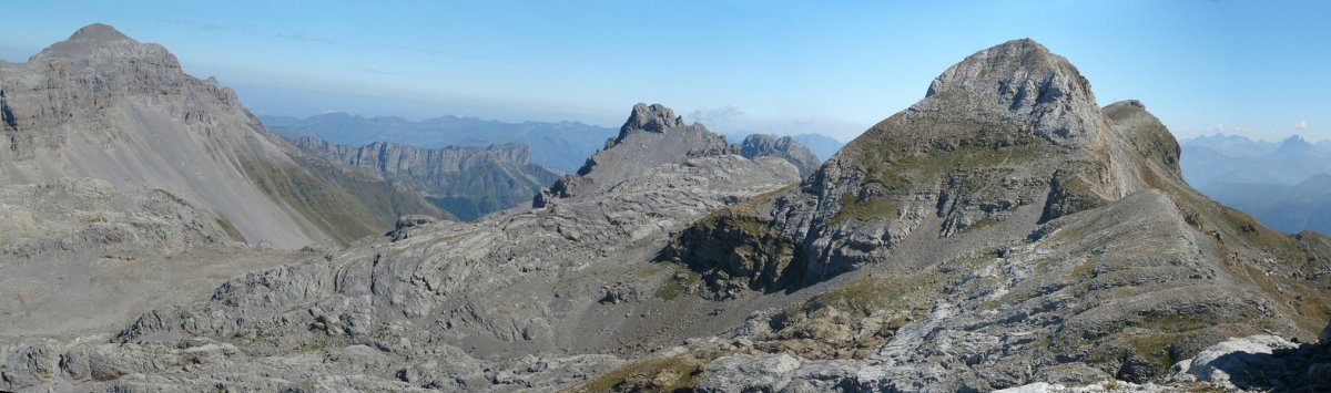 Hiru Erregeen Mahaia, Peneblanque eta Auñamendi