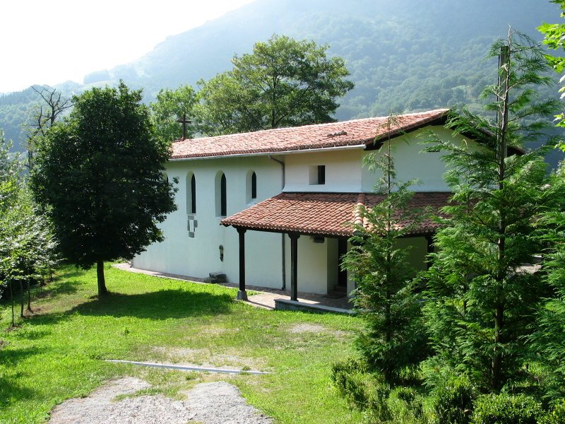 San Anton ermita, urtegiaren ertzean