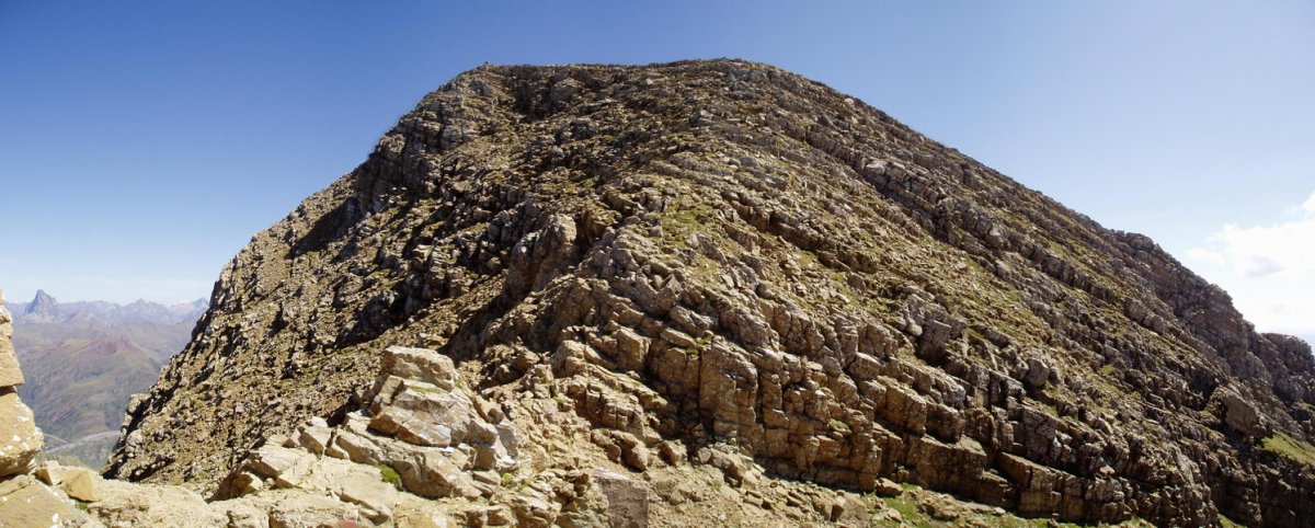 Mendebaldeko lepotik ikusita