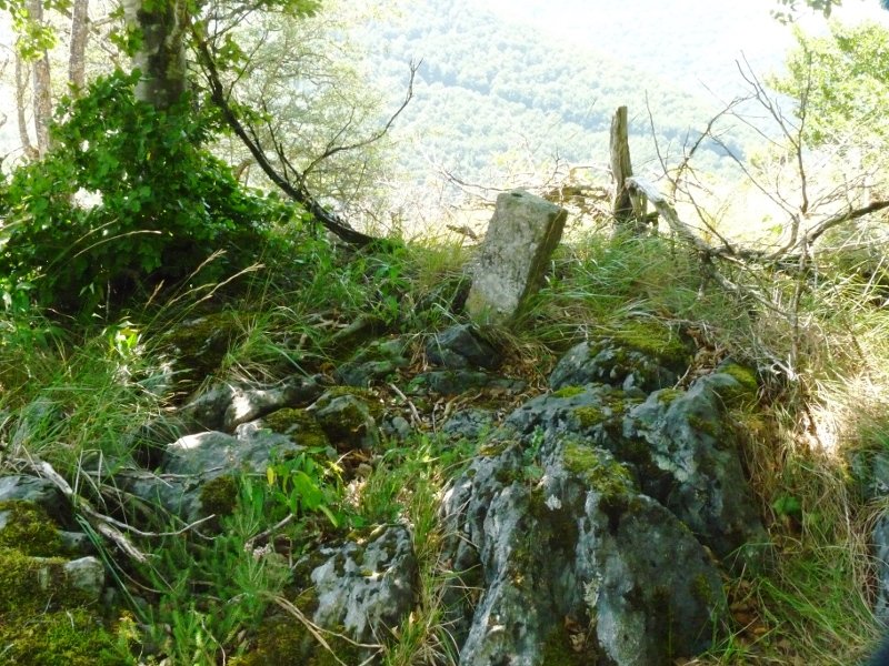 Mugarria Uztartzako gailurrean