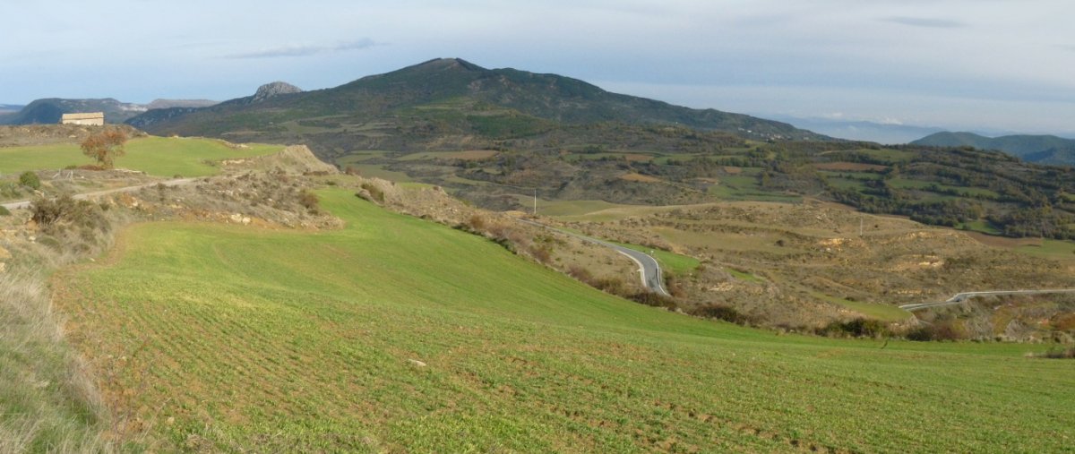 San Kristobalgo baseliza. Atzean, Esparatz