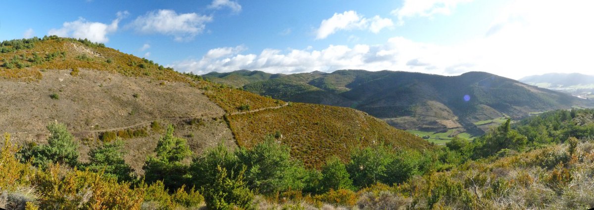 Pikulin eta Lakarri inguruko mendiak