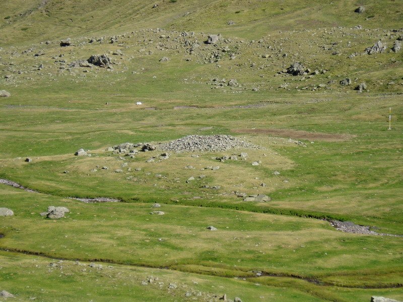Anayeteko lakuetara igotzen den bidetik ikusita
