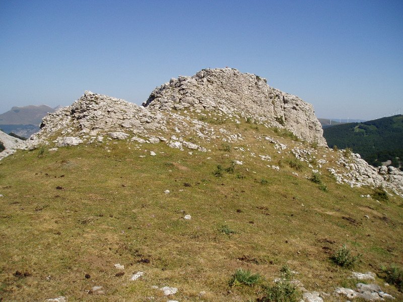 Mendebaldeko bizkarretik ikusita