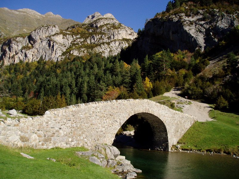 San Nicolás de Bujarueloko zubia