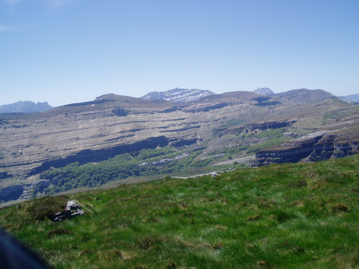 Peña Lusa, Porra de la Colina, Castro Valnera