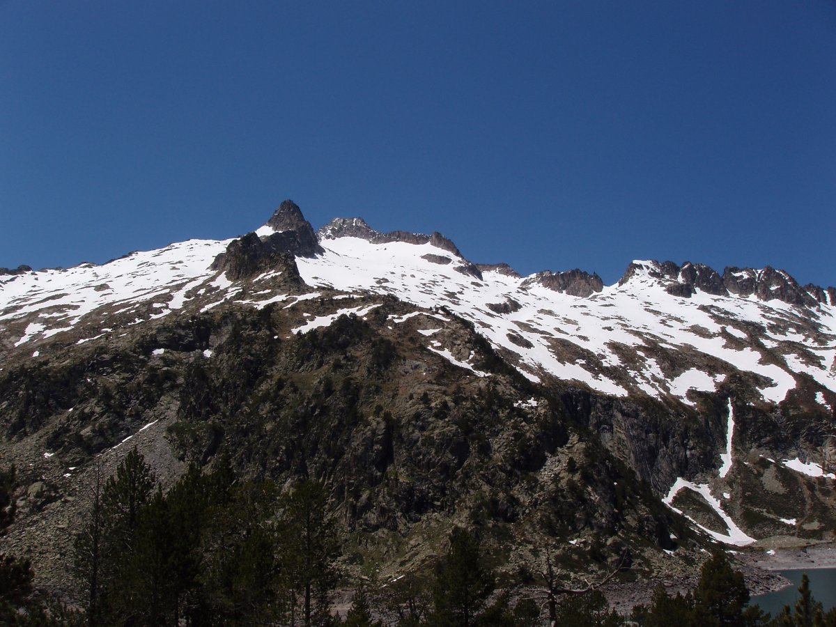 Neouvielle lakuetatik ikusita