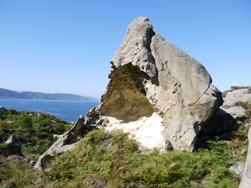 Barrutik hustutako arkaitza Gastarrotz aldean