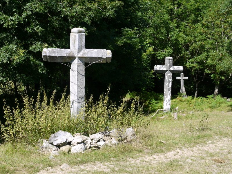 Gurutzeak ermitaren inguruetan