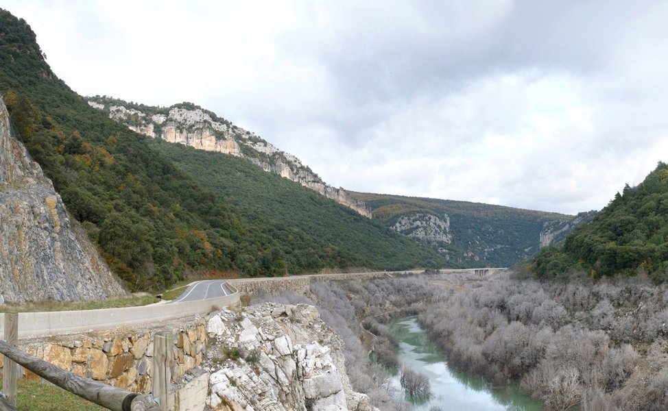 Lakorriko malkarrak eta Irati ibaia, Iñarbeko arroiletik