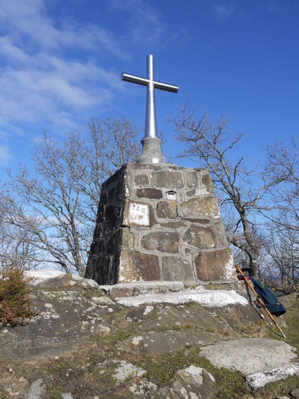 Tontorreko gurutzea, Gorostiagakoaren antzera egina