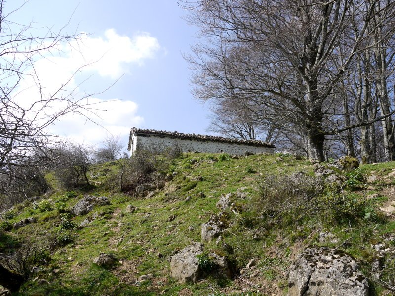 Iparraldeko bizkarrean igotzen den bidea