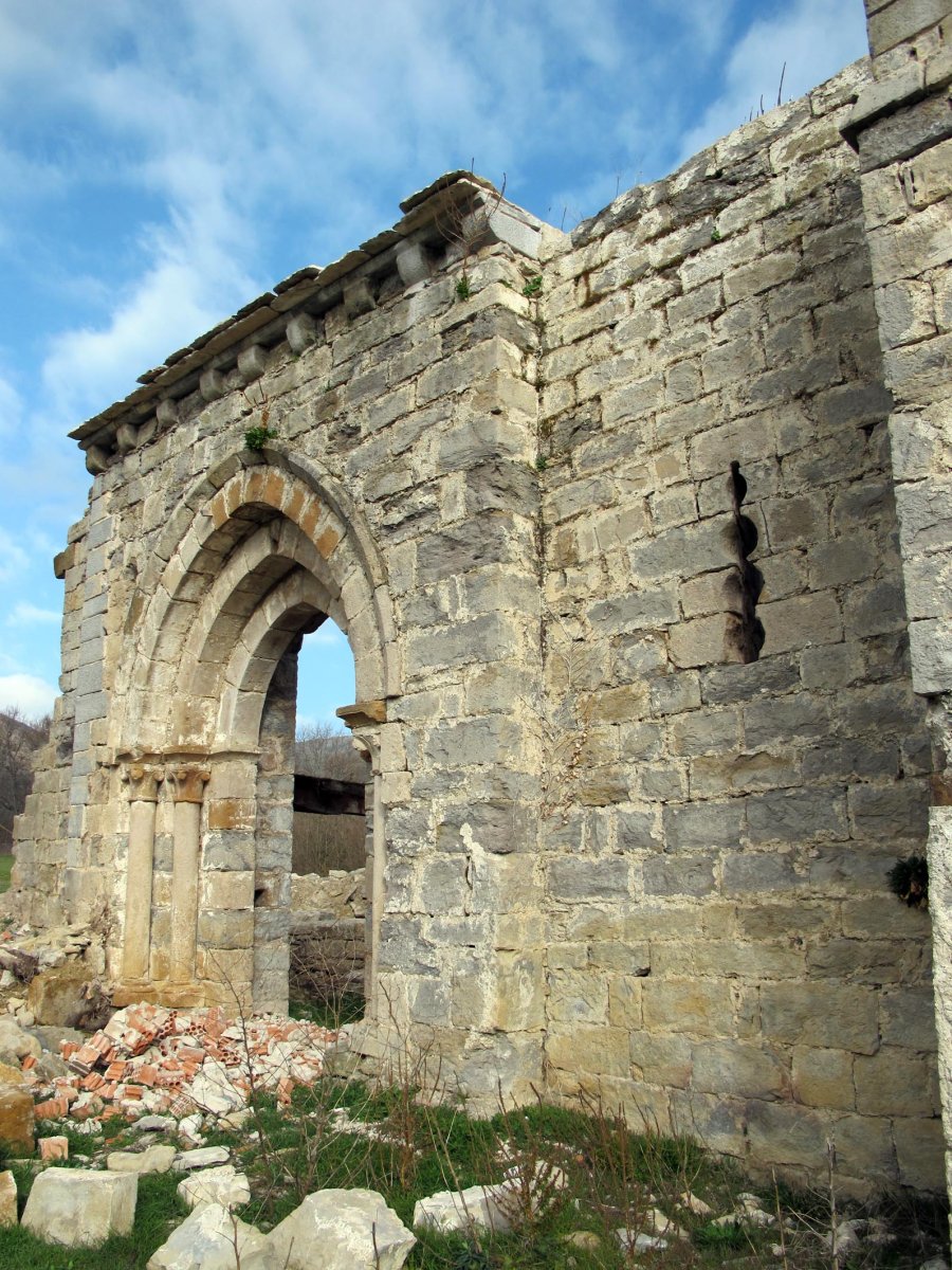 Donamaria ermitaren hondakinak Ollon