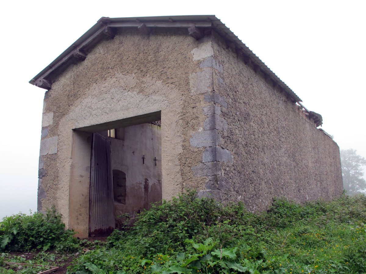 Santa Krutz ermita Huitzi inguruan