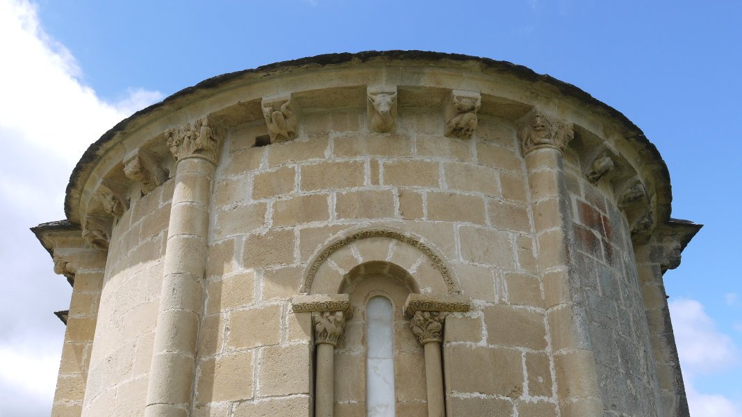 Absidearen goiko ertza