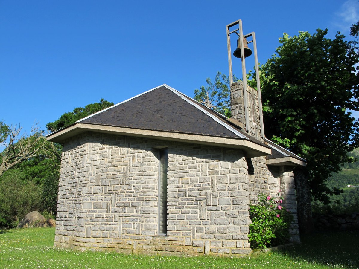 Magdalena ermita Luzaide inguruan