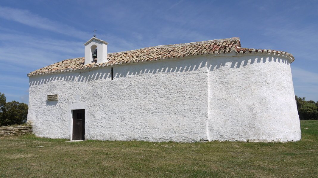 San Martin de Gomazin ermita Gares aldean