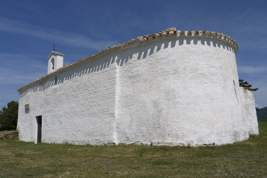 San Martin de Gomazin ermita Gares aldean