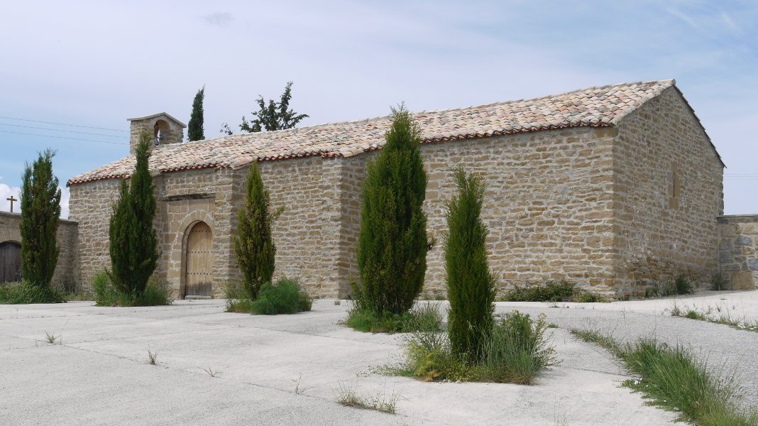 San Nikolas ermita Uterga aldean