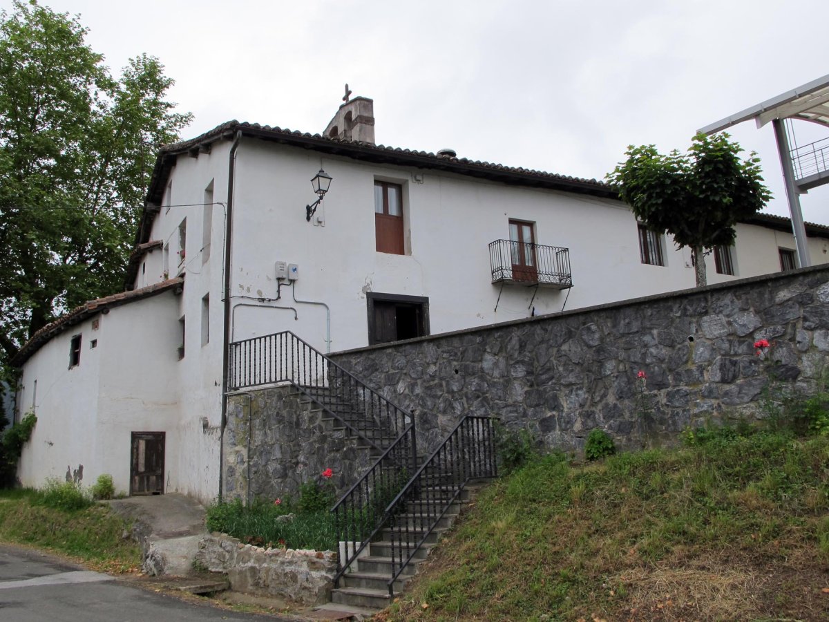 Santiago ermita Basalgo auzoan