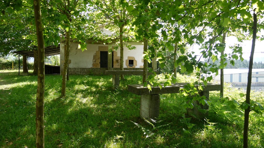 Andra Mari ermita Areitio aldean