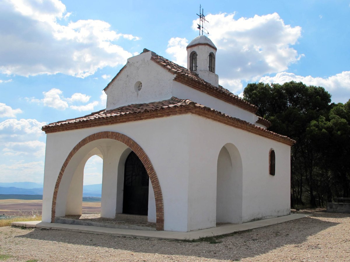 Virgen del Portegado ermita Funes inguruan
