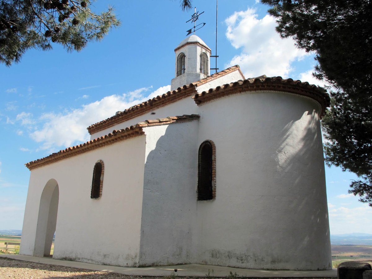 Virgen del Portegado ermita Funes inguruan