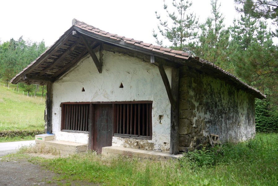 Madalen ermita Aulesti aldean