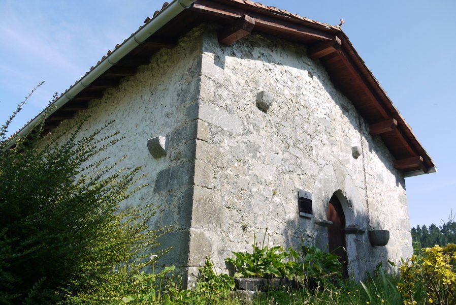 San Martin ermita Aulesti aldean