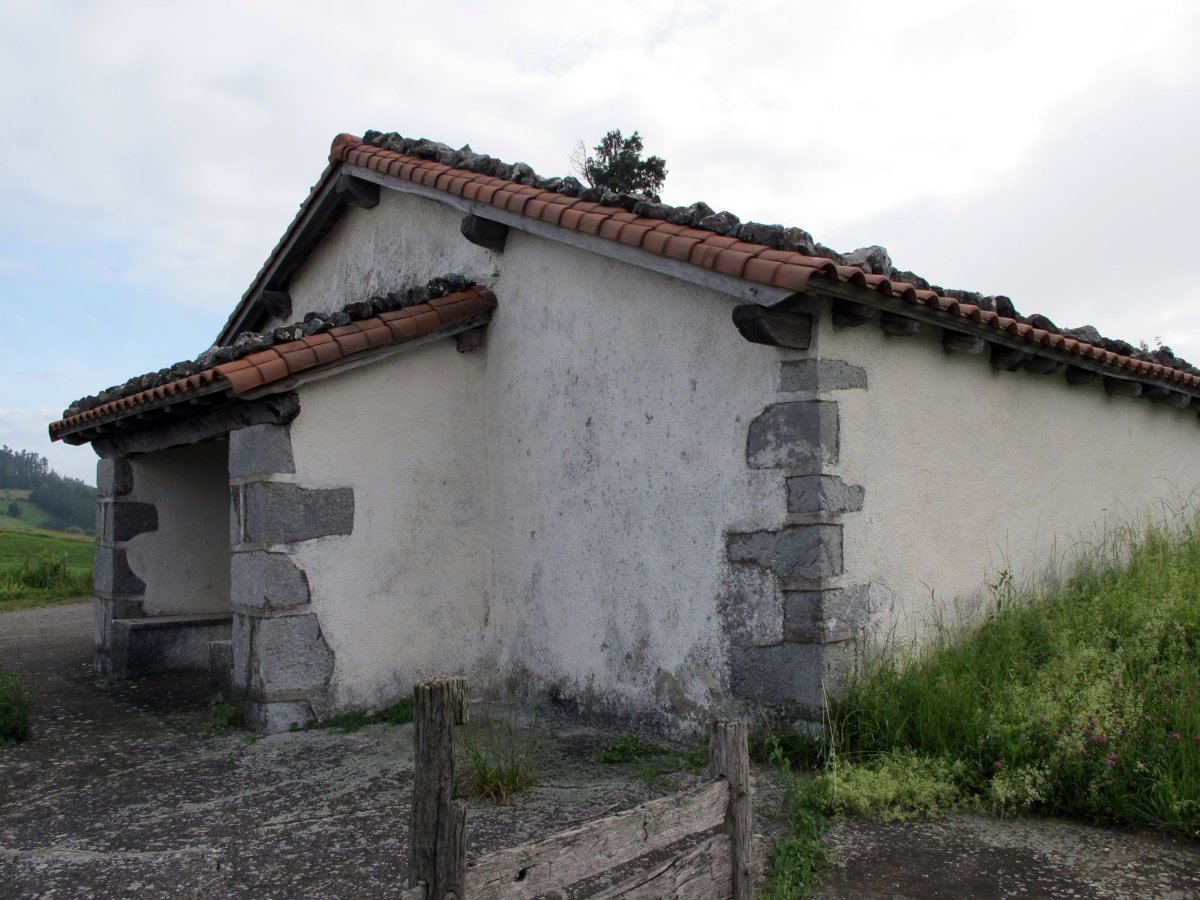 Santa Krutz ermita Abaltzisketako hilerrian