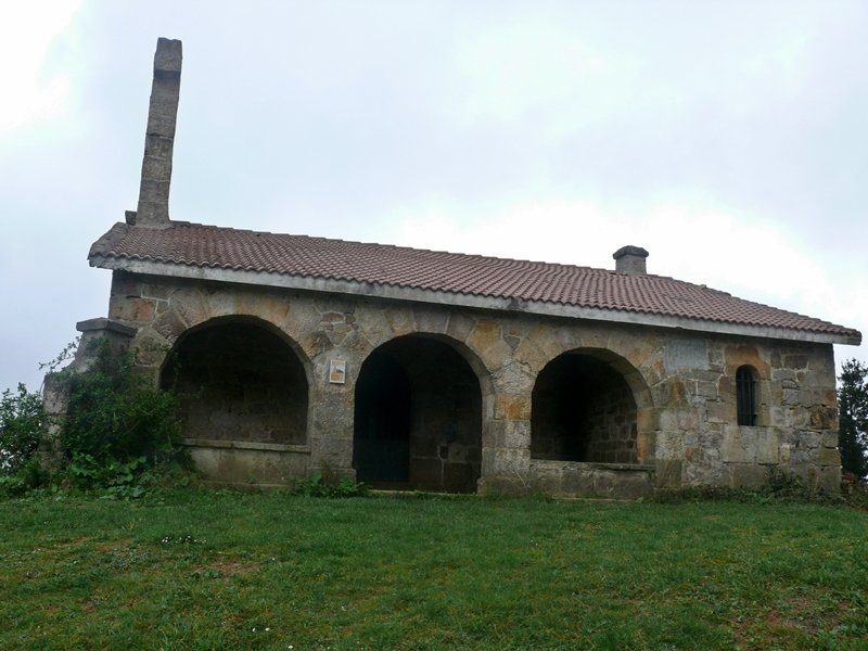  Santa Kurtz  Ermita Bizkargi Tontorran