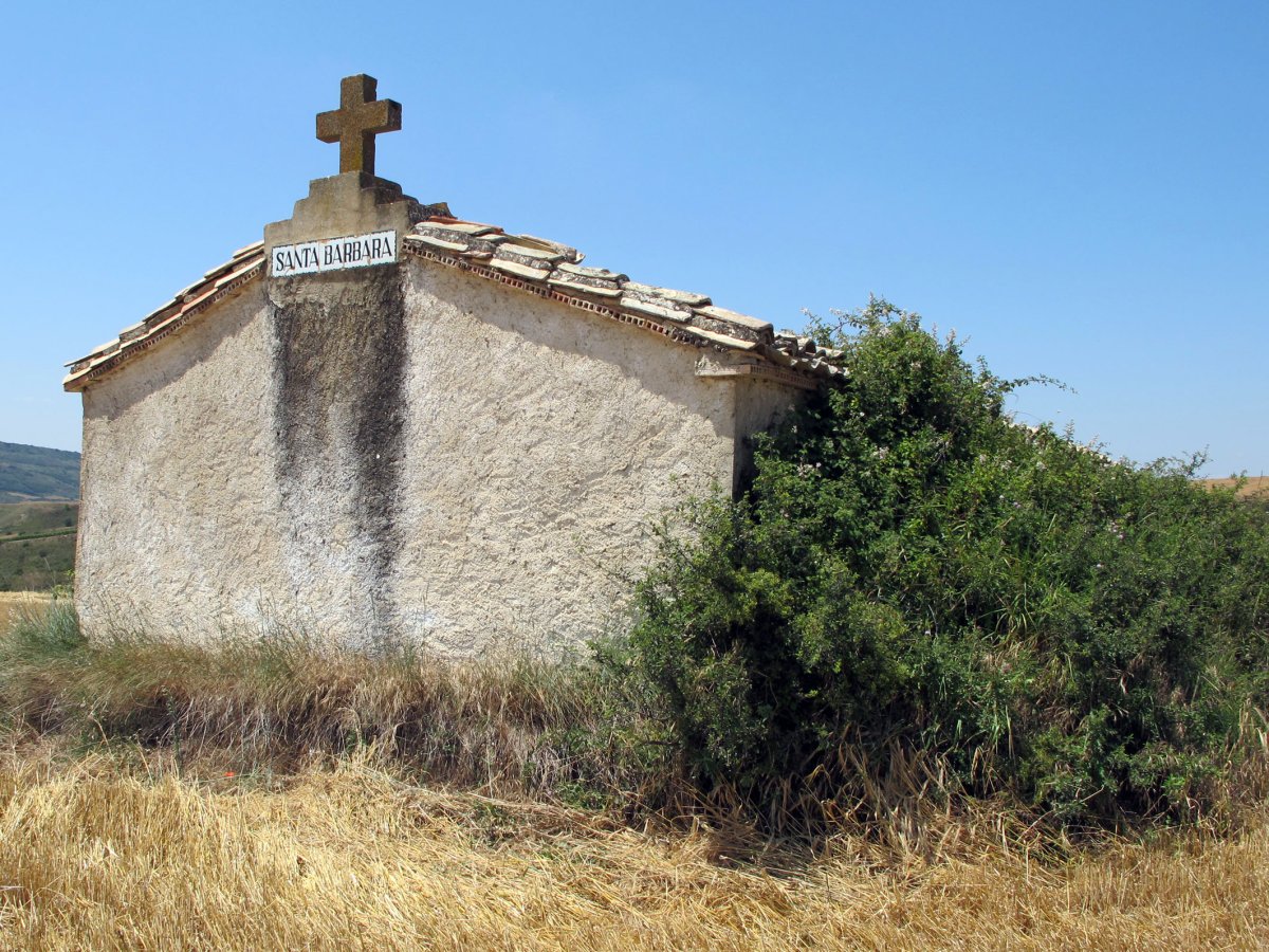 Santa Barbara ermita Ukar aldean
