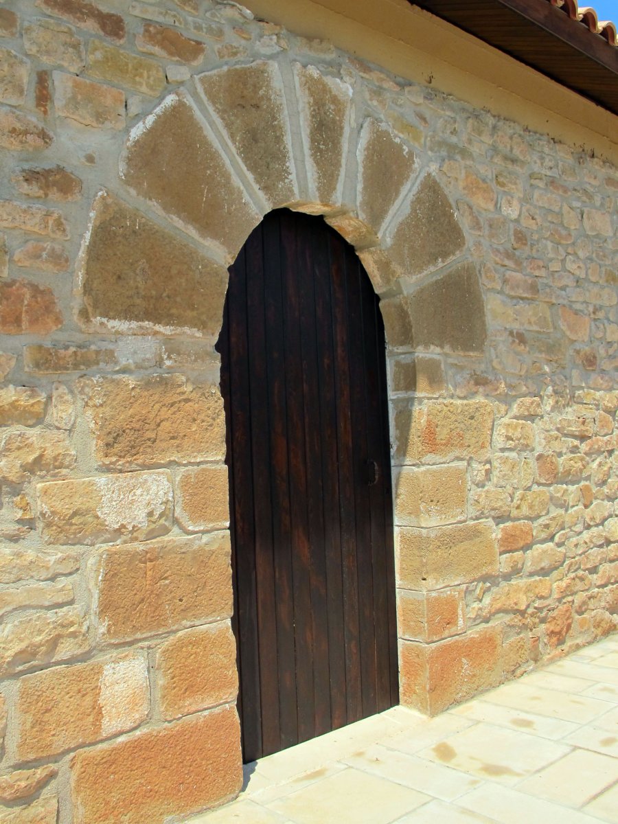 San Nikolas ermita Tirapu aldean