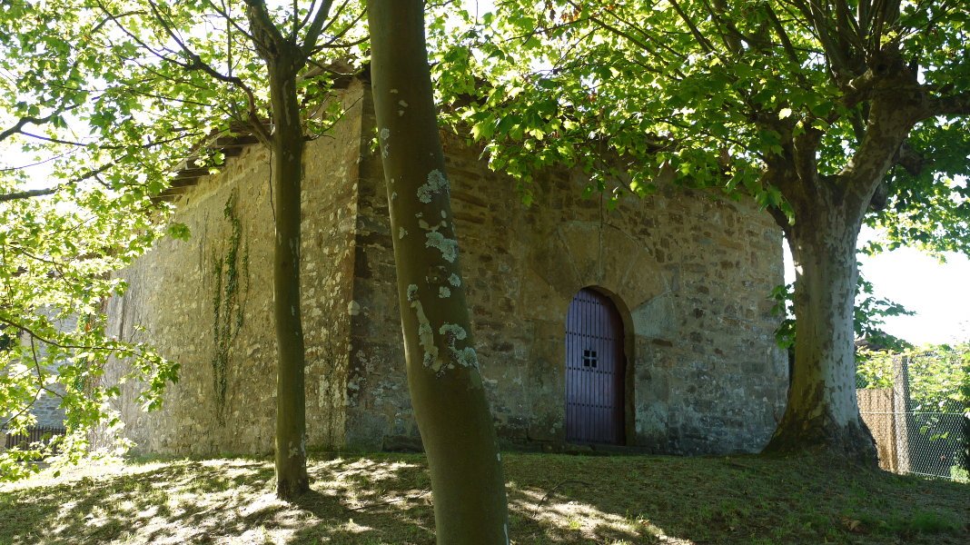 Gatzagako Santiago ermita Zaldibar aldean