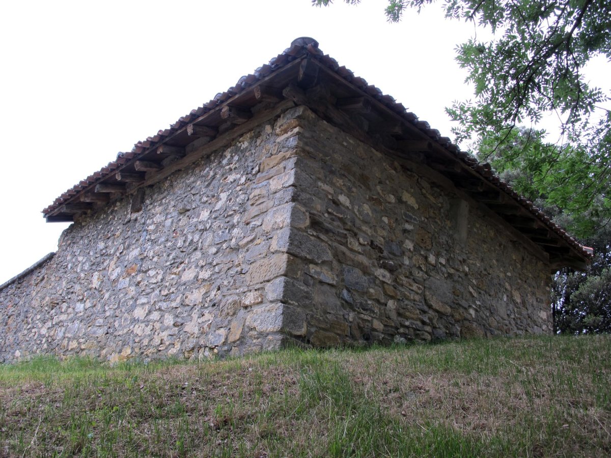 San Bixente ermita Areantzako hilerrian