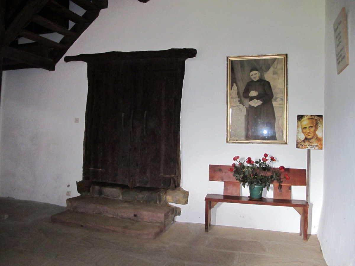 Baserri barruan dagoen kapila 