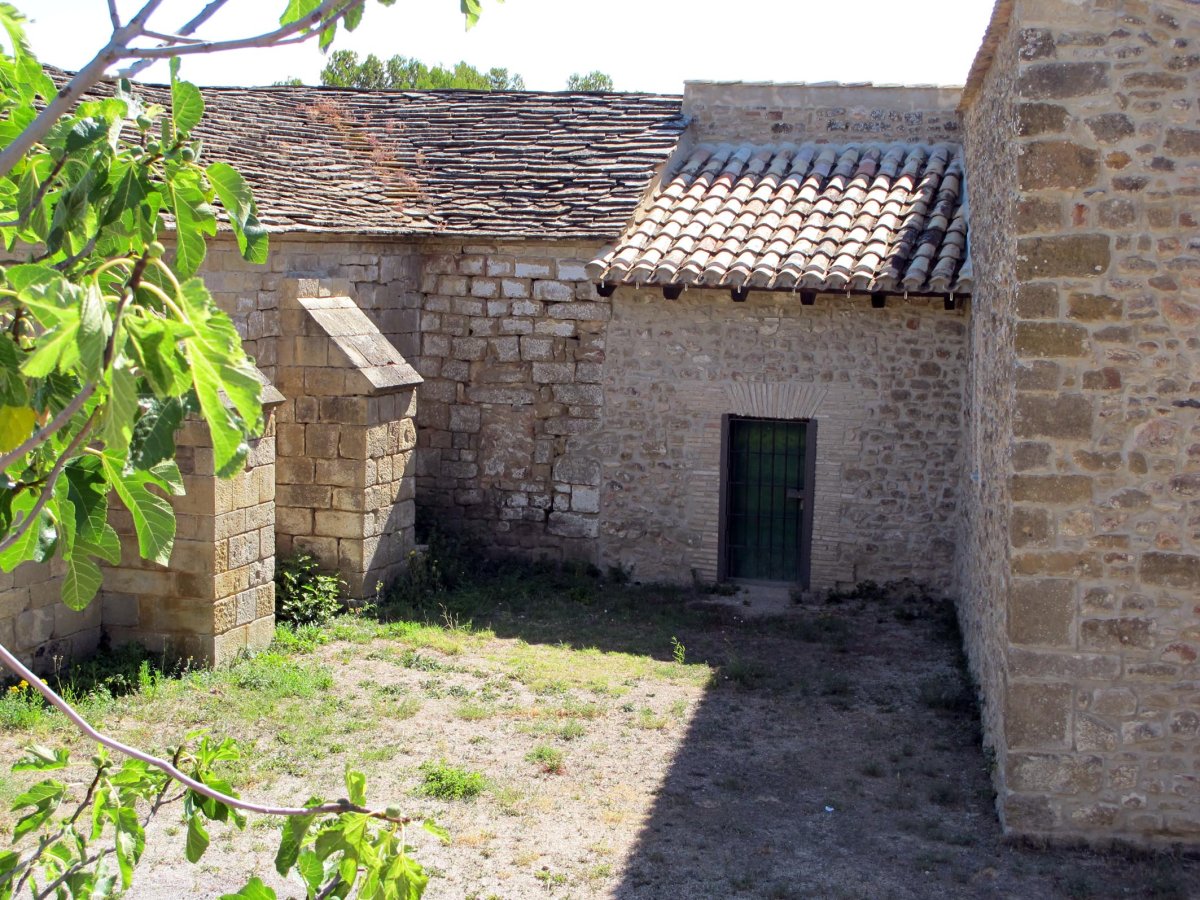 Santa Brigida ermita Olite aldean