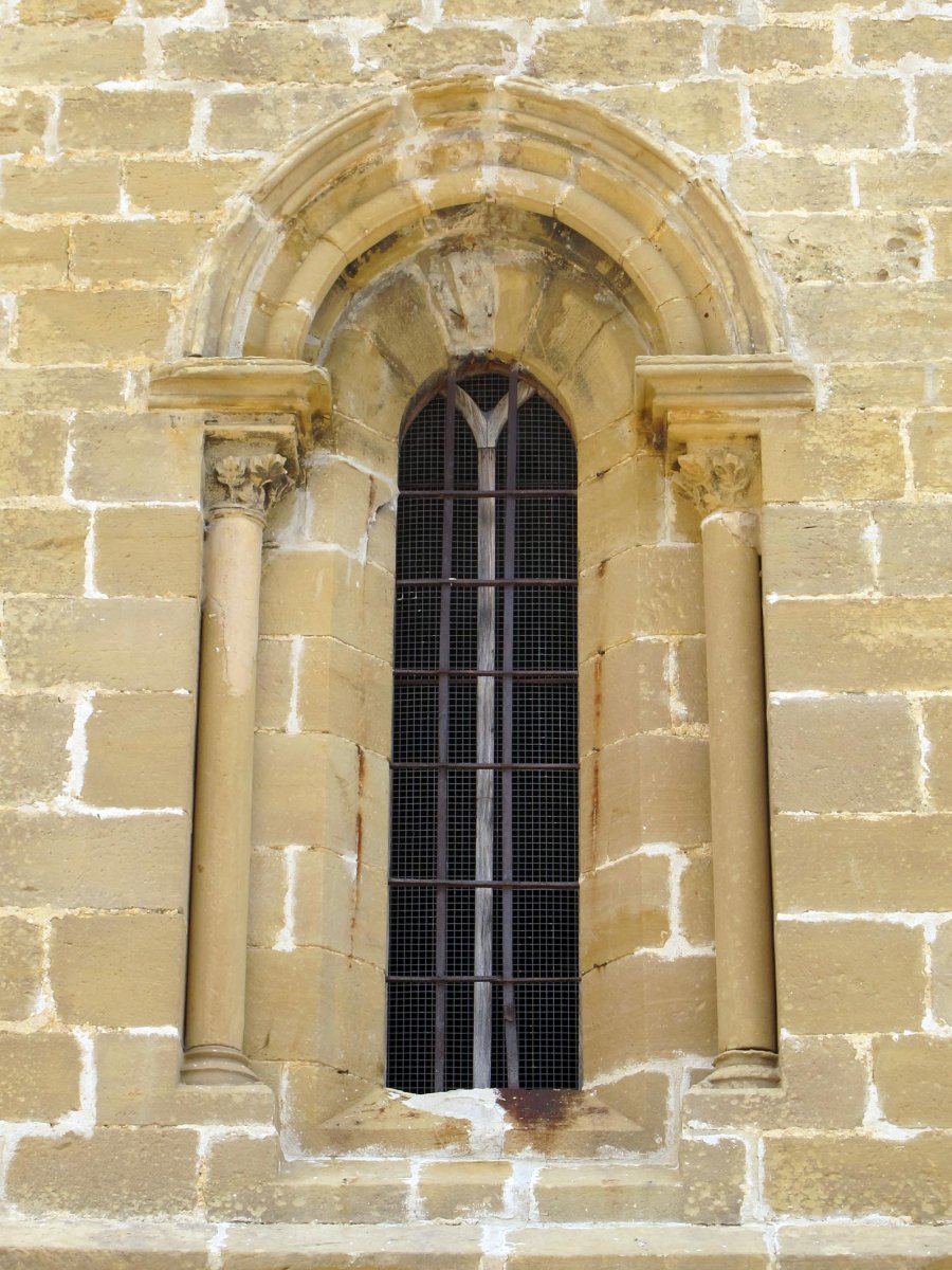 San Migel ermita San Martin de Unx hilerrian