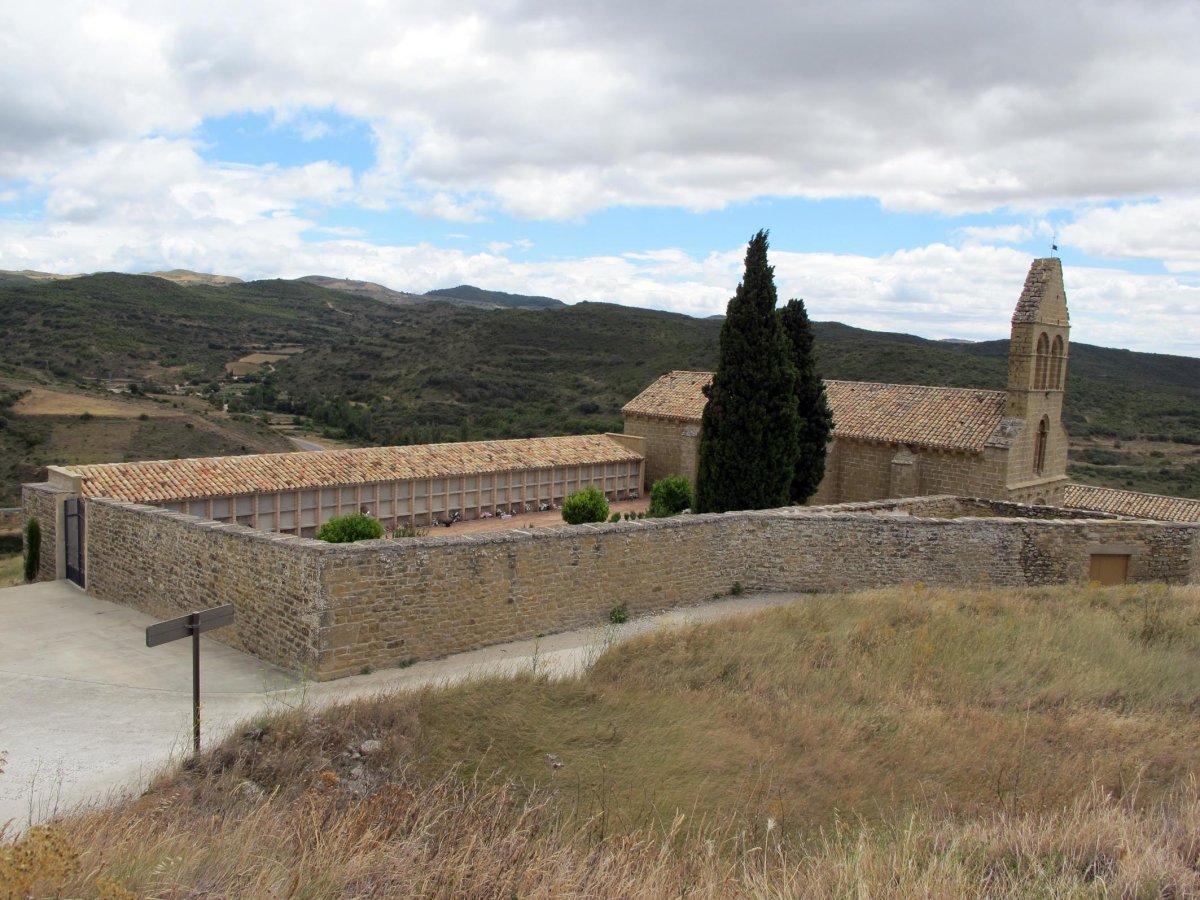 San Migel ermita San Martin de Unx hilerrian