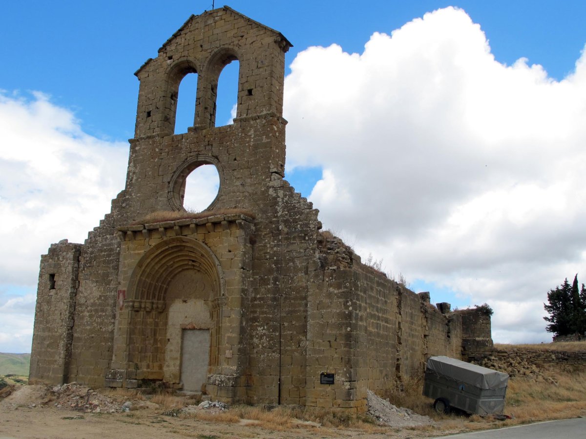 San Migel ermita Uxue aldean