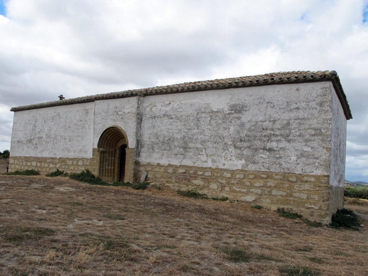 Santa Maria la Blanca ermita Uxue aldean