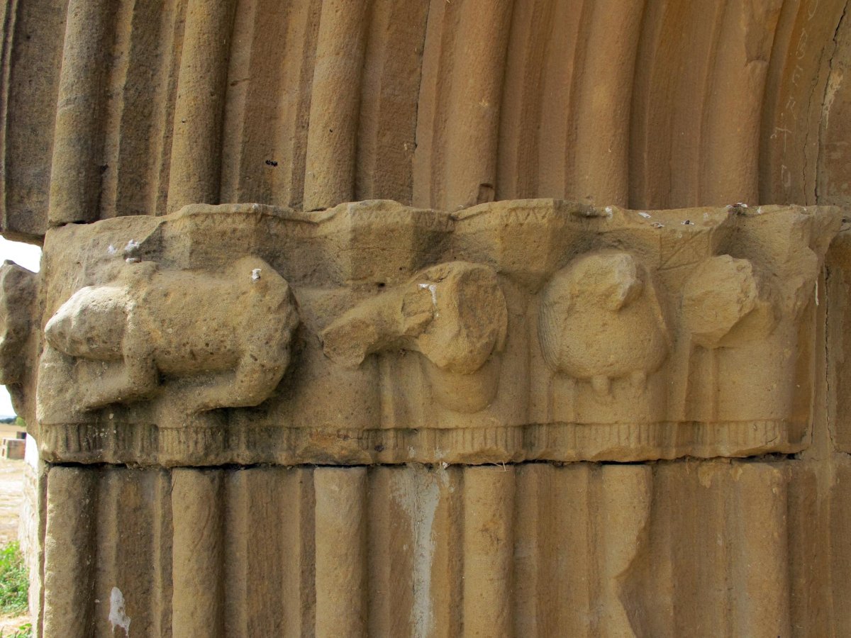 Santa Maria la Blanca ermita Uxue aldean