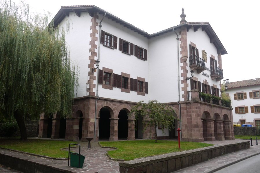 Doneztebeko udaletxea