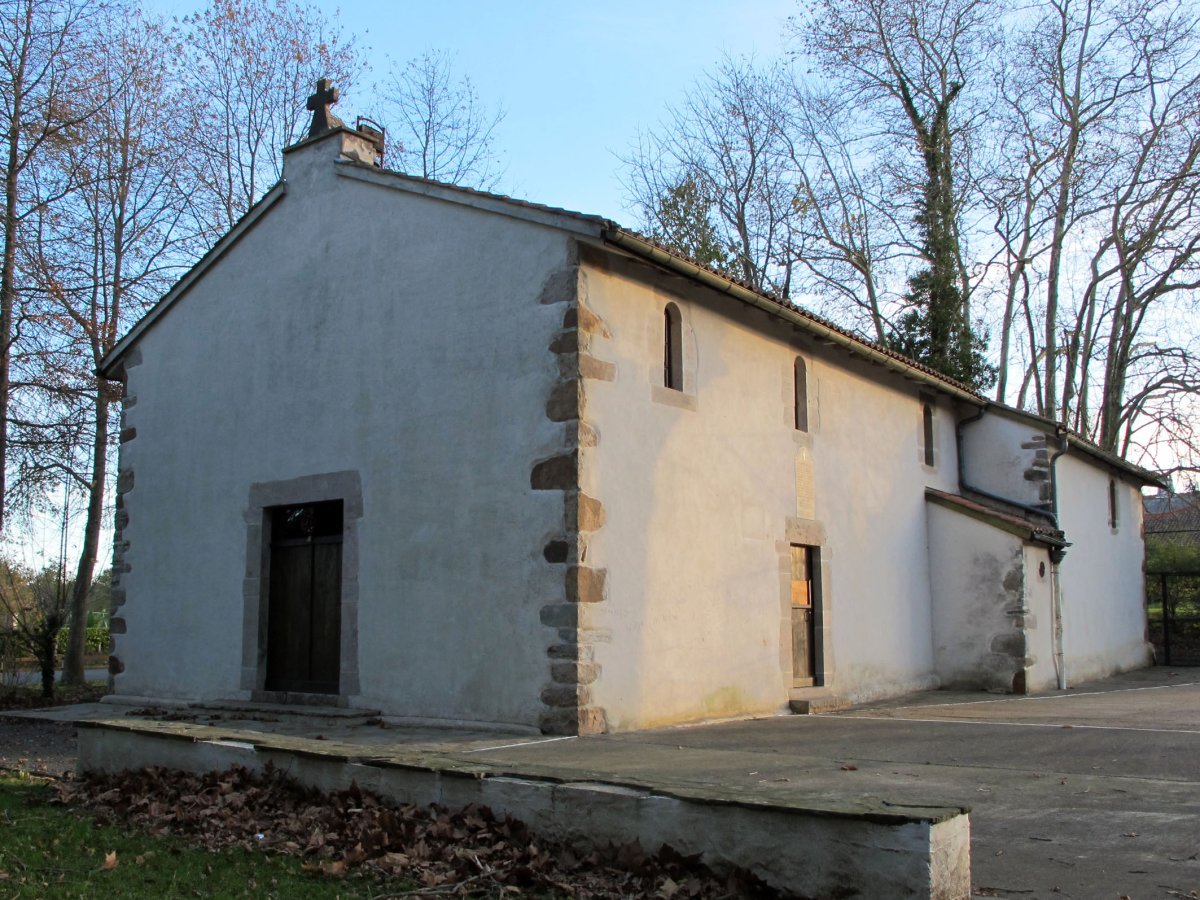 Chapelle de Serres ermita Azkaine aldean