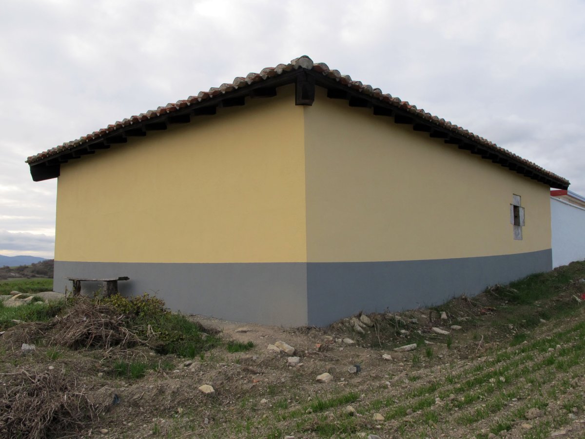 San Pedro ermita Luzuriagako hilerrian