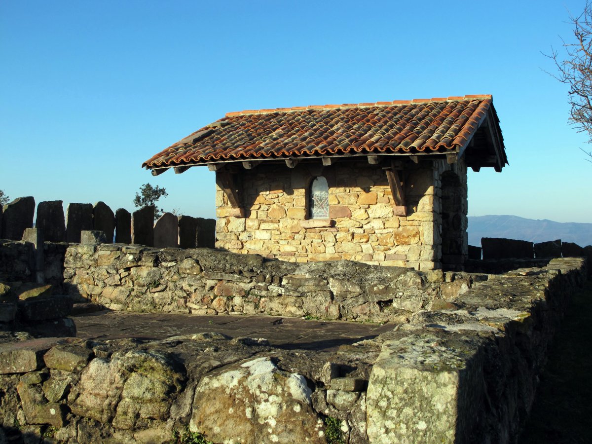 Kalbario ermita Urruña aldean