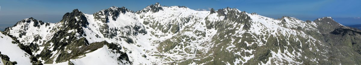 Gredoseko Zirkoa Morezon gainetik ikusita